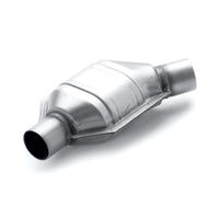 MagnaFlow Conv Univ 2.25in Inlet/Outlet Angled Offset/Center Calif OBDII - 441175