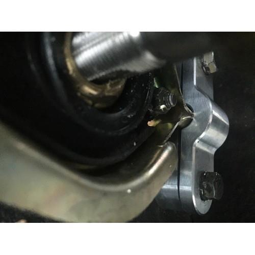 BLOX 2-Piece Billet Aluminum Solid Shifter Bushing 88-00 Civic/CRX 90-01 Integra - BXAC-00321