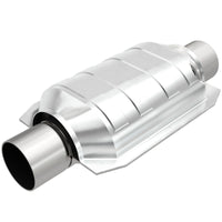 MagnaFlow Conv Univ 2.25inch w/ single O2 - 99135HM