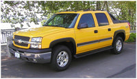 Bushwacker 03-06 Chevy Avalanche 1500 OE Style Flares 4pc w/out Body Hardware - Black - 40920-02