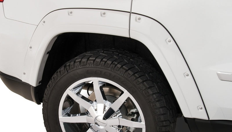 Bushwacker 11-18 Jeep Grand Cherokee Pocket Style Flares 2pc Does Not Fit SRT8 - Black - 10076-02
